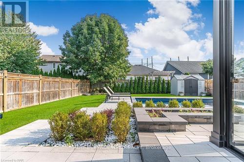 14 Tuscany Court, St. Catharines, ON - Outdoor With In Ground Pool