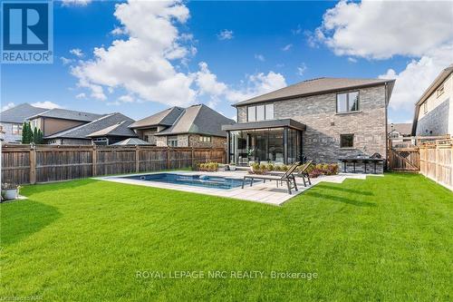 14 Tuscany Court, St. Catharines, ON - Outdoor With In Ground Pool With Backyard