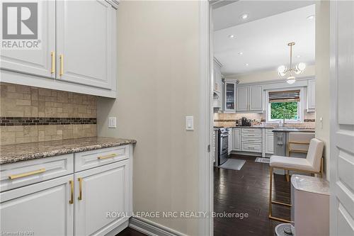 14 Tuscany Court, St. Catharines, ON - Indoor Photo Showing Kitchen