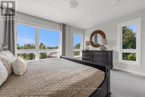 22 - 720 Grey Street, Brantford, ON - Indoor Photo Showing Bedroom