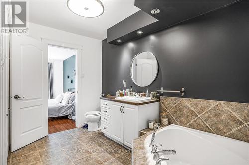 1841 Suzie Crescent, Prescott And Russell, ON - Indoor Photo Showing Bathroom