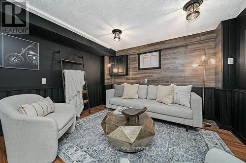 47 Longfellow Court, Whitby (Pringle Creek), ON - Indoor Photo Showing Living Room