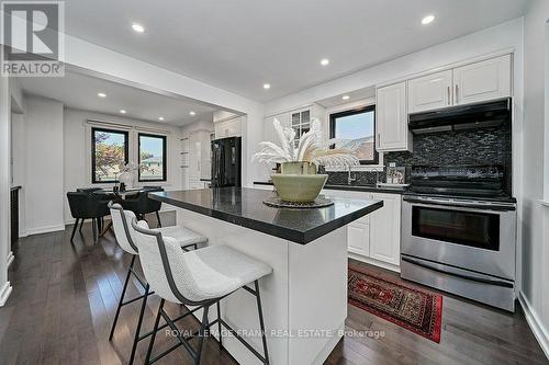 47 Longfellow Court, Whitby (Pringle Creek), ON - Indoor Photo Showing Kitchen With Upgraded Kitchen