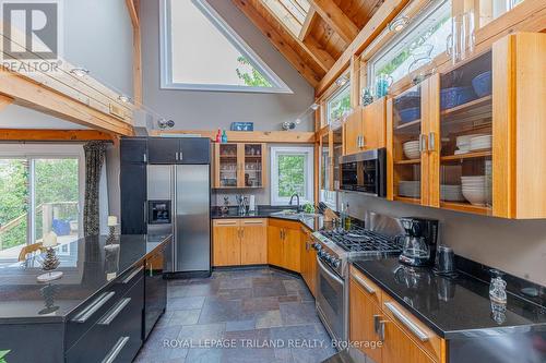 42 Lakeside Circle, Lambton Shores (Grand Bend), ON - Indoor Photo Showing Kitchen