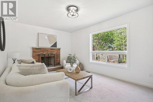 2066 Castlefield Crescent, Oakville, ON - Indoor Photo Showing Living Room With Fireplace