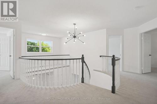 2066 Castlefield Crescent, Oakville, ON - Indoor Photo Showing Other Room