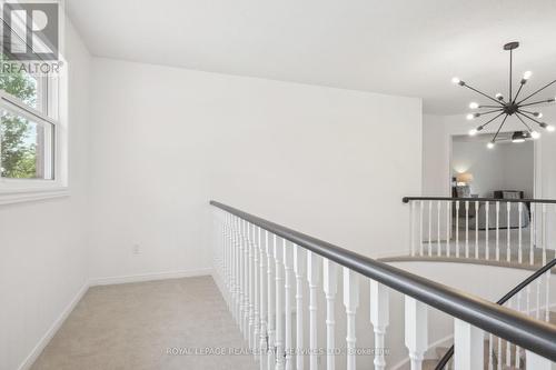 2066 Castlefield Crescent, Oakville, ON - Indoor Photo Showing Other Room