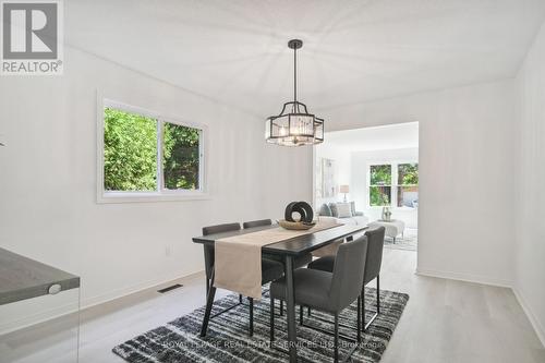 2066 Castlefield Crescent, Oakville, ON - Indoor Photo Showing Dining Room