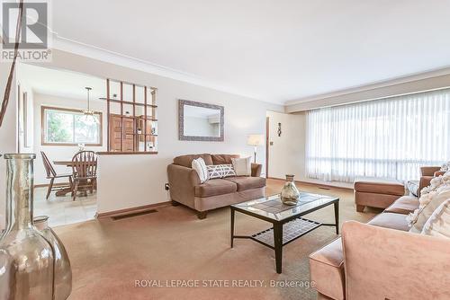 69 Orphir Road, Hamilton (Corman), ON - Indoor Photo Showing Living Room