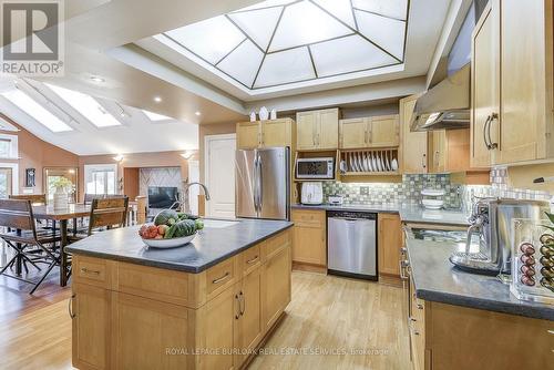 2425 Hespeler Road, Cambridge, ON - Indoor Photo Showing Kitchen