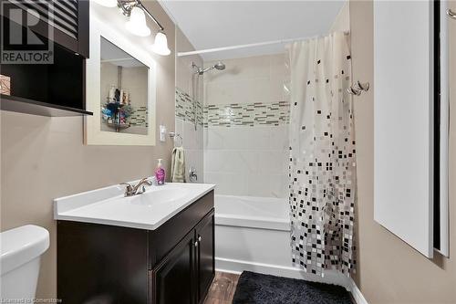 25 Britten Close Unit# A15, Hamilton, ON - Indoor Photo Showing Bathroom