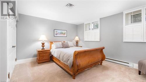 560 5Th Street W, Owen Sound, ON - Indoor Photo Showing Bedroom