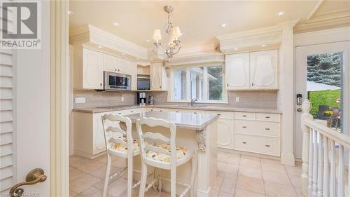 560 5Th Street W, Owen Sound, ON - Indoor Photo Showing Kitchen