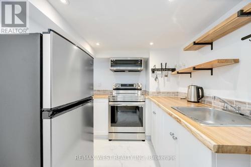 23 Mack Avenue, Toronto, ON - Indoor Photo Showing Kitchen