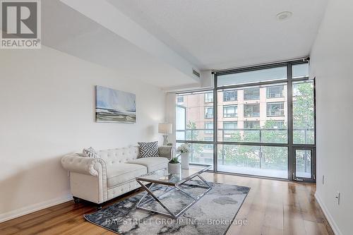 306 - 37 Grosvenor Street, Toronto, ON - Indoor Photo Showing Living Room