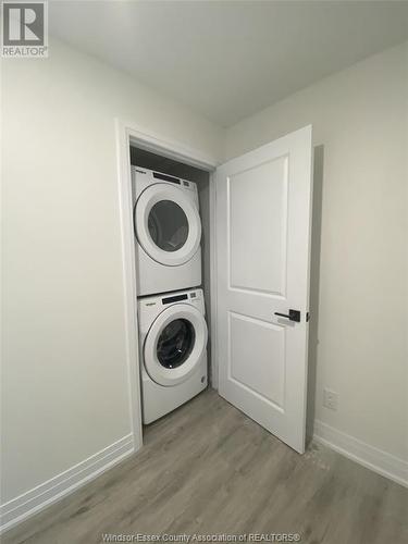 3340 Stella Crescent Unit# 424, Windsor, ON - Indoor Photo Showing Laundry Room