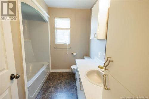 48 Rideout Street, Grand-Sault/Grand Falls, NB - Indoor Photo Showing Bathroom