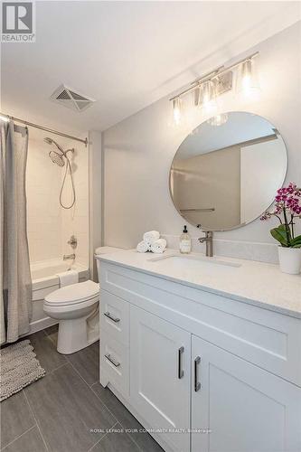 1307 - 76 Shuter Street, Toronto, ON - Indoor Photo Showing Bathroom