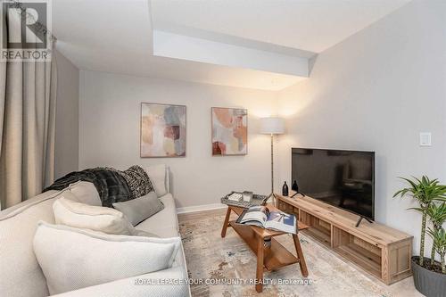 1307 - 76 Shuter Street, Toronto (Church-Yonge Corridor), ON - Indoor Photo Showing Living Room