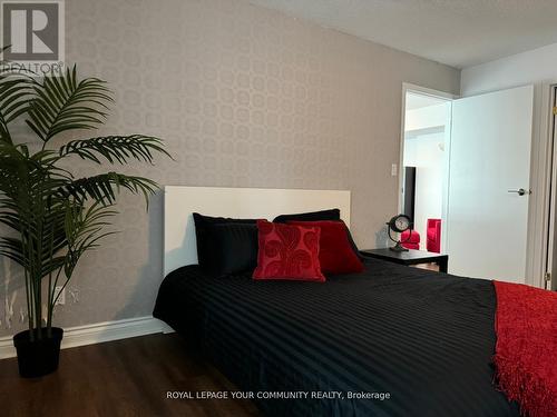 318 - 300 Manitoba Street, Toronto, ON - Indoor Photo Showing Bedroom