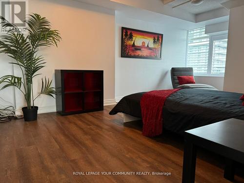 318 - 300 Manitoba Street, Toronto, ON - Indoor Photo Showing Bedroom