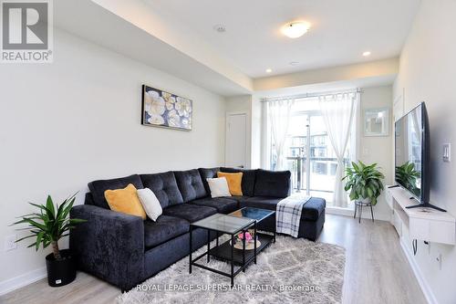 39 - 590 North Service Road, Hamilton, ON - Indoor Photo Showing Living Room