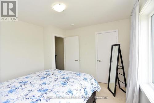 39 - 590 North Service Road, Hamilton, ON - Indoor Photo Showing Bedroom