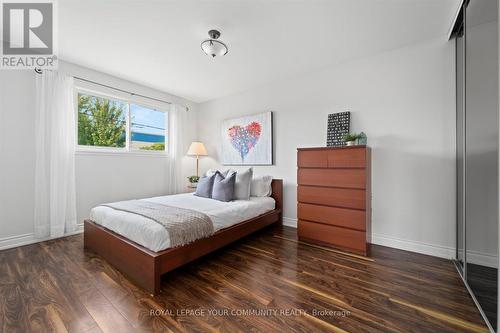 720 Cortez Avenue, Pickering (Bay Ridges), ON - Indoor Photo Showing Bedroom