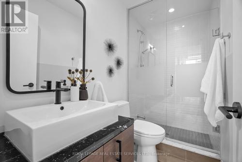 208 - 2 Bellefair Avenue, Toronto (The Beaches), ON - Indoor Photo Showing Bathroom