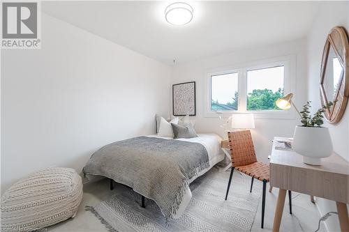 831 Maple Avenue, Milton, ON - Indoor Photo Showing Bedroom