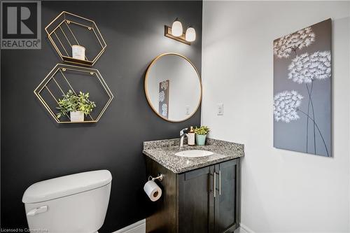 20 Blackburn Lane, Hamilton, ON - Indoor Photo Showing Bathroom