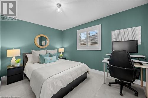 20 Blackburn Lane, Hamilton, ON - Indoor Photo Showing Bedroom