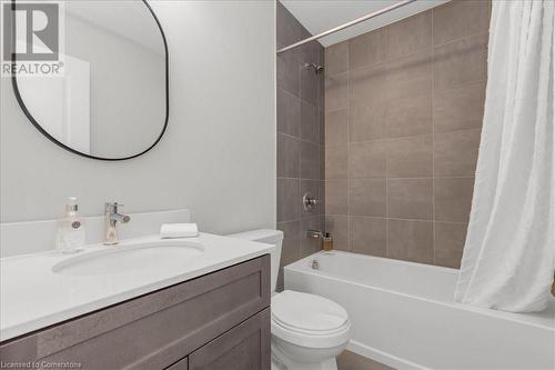 720 Grey Street Unit# 22, Brantford, ON - Indoor Photo Showing Bathroom