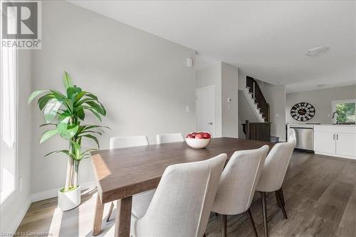 720 Grey Street Unit# 22, Brantford, ON - Indoor Photo Showing Dining Room