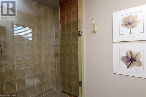 115 Emick Drive, Hamilton, ON - Indoor Photo Showing Bathroom