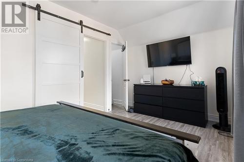 126 Cavell Avenue, Hamilton, ON - Indoor Photo Showing Bedroom