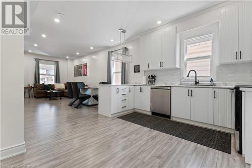 126 Cavell Avenue, Hamilton, ON - Indoor Photo Showing Kitchen With Upgraded Kitchen