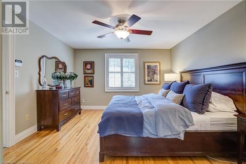 1331 Tyandaga Park Drive, Burlington, ON - Indoor Photo Showing Bedroom