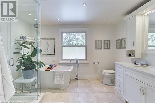 1331 Tyandaga Park Drive, Burlington, ON - Indoor Photo Showing Bathroom