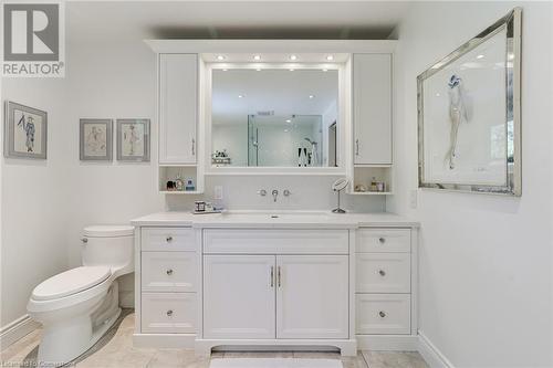 1331 Tyandaga Park Drive, Burlington, ON - Indoor Photo Showing Bathroom