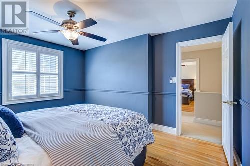 1331 Tyandaga Park Drive, Burlington, ON - Indoor Photo Showing Bedroom