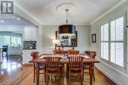 1331 Tyandaga Park Drive, Burlington, ON - Indoor Photo Showing Dining Room