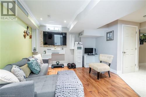 63 Fiddlehead Crescent, Waterdown, ON - Indoor Photo Showing Living Room