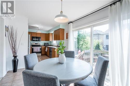 63 Fiddlehead Crescent, Waterdown, ON - Indoor Photo Showing Dining Room