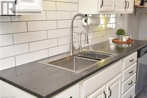 40 Mcmurray Street, Brantford, ON - Indoor Photo Showing Kitchen