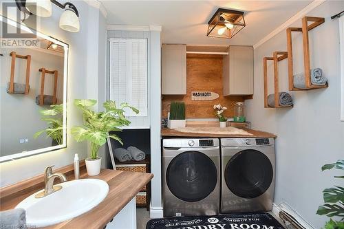 40 Mcmurray Street, Brantford, ON - Indoor Photo Showing Laundry Room