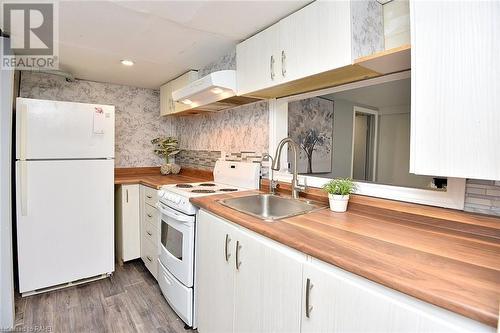 40 Mcmurray Street, Brantford, ON - Indoor Photo Showing Kitchen