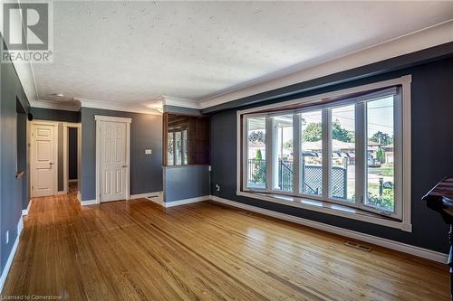 5 Lorne Avenue, Grimsby, ON - Indoor Photo Showing Other Room