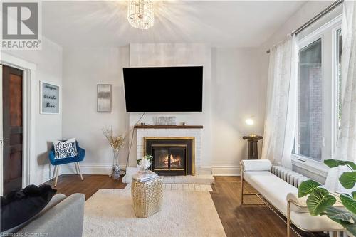 197 Wentworth Street S, Hamilton, ON - Indoor Photo Showing Living Room With Fireplace