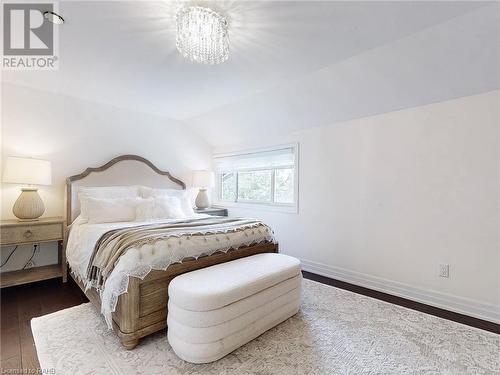 144 Old Ancaster Road, Dundas, ON - Indoor Photo Showing Bedroom